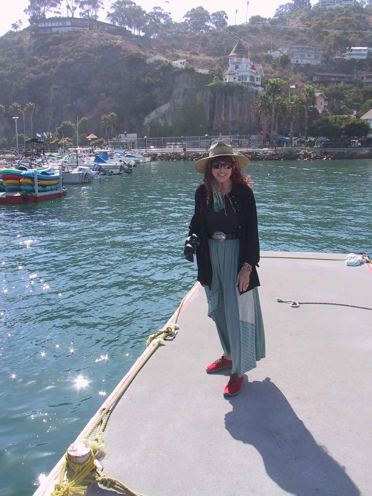 The Artist at the Catalina skiff dock. Click here to see enlargement. © Ruth Mayer Fine Art.